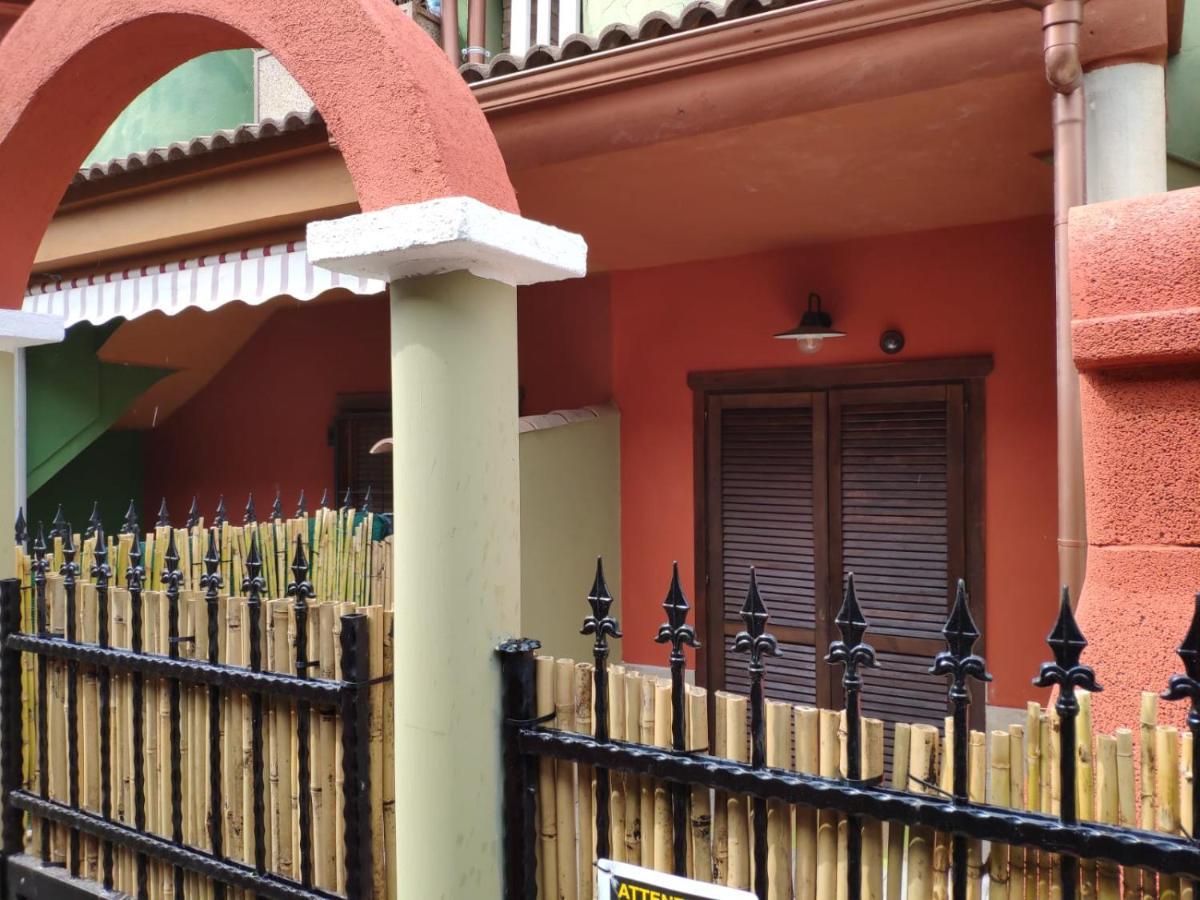 La Casa Dei Poeti Villa Villasimius Bagian luar foto
