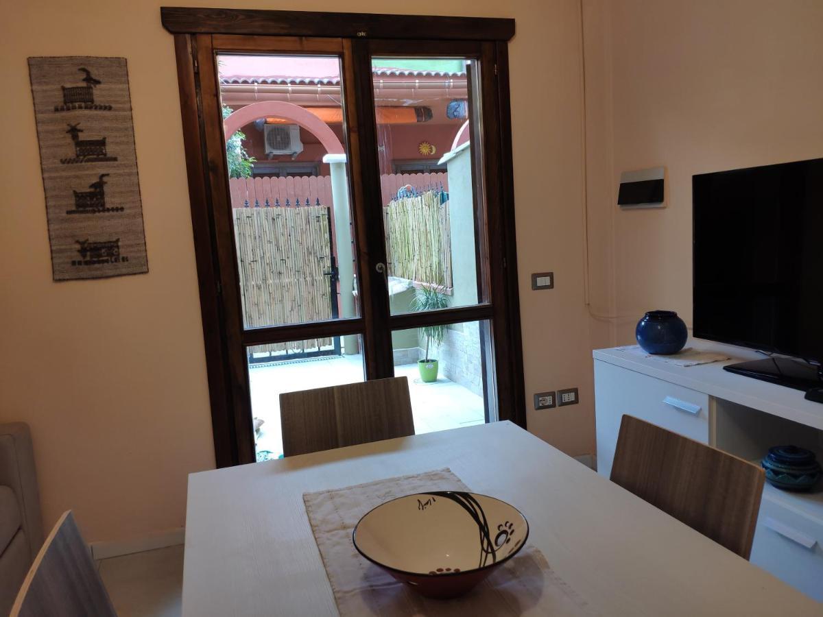 La Casa Dei Poeti Villa Villasimius Bagian luar foto