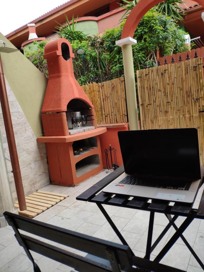 La Casa Dei Poeti Villa Villasimius Bagian luar foto