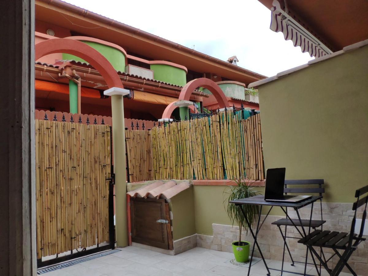 La Casa Dei Poeti Villa Villasimius Bagian luar foto
