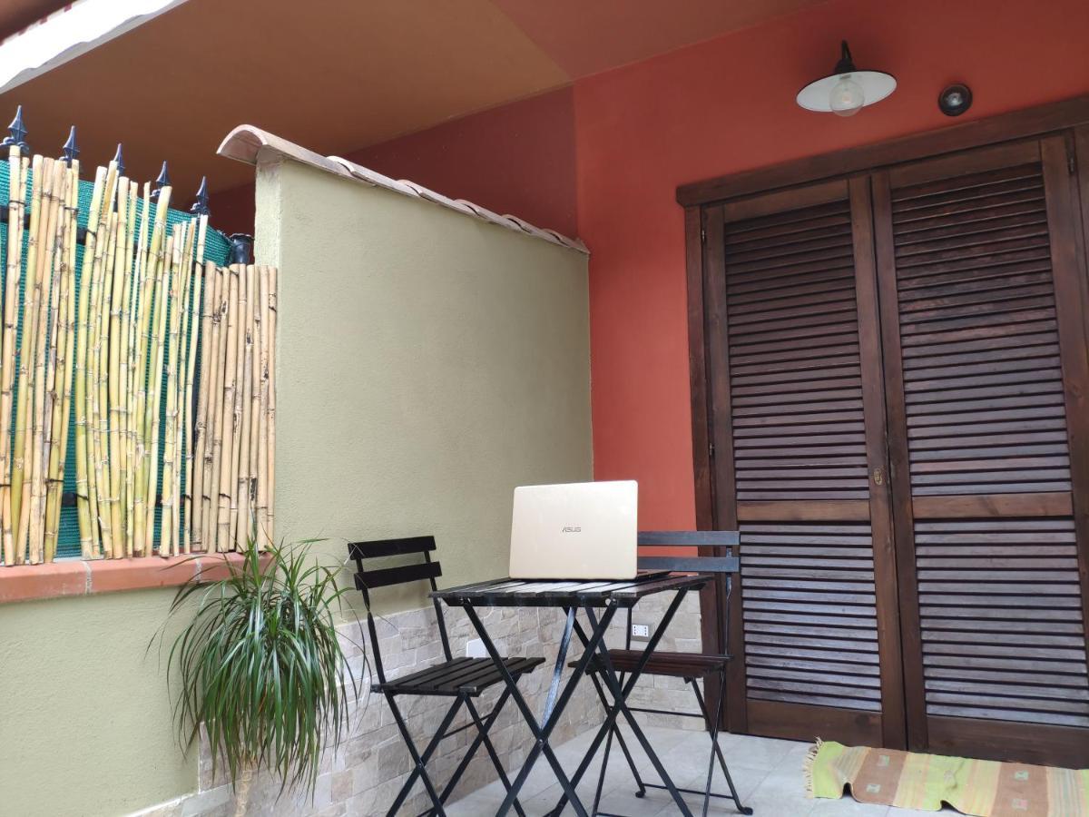 La Casa Dei Poeti Villa Villasimius Bagian luar foto