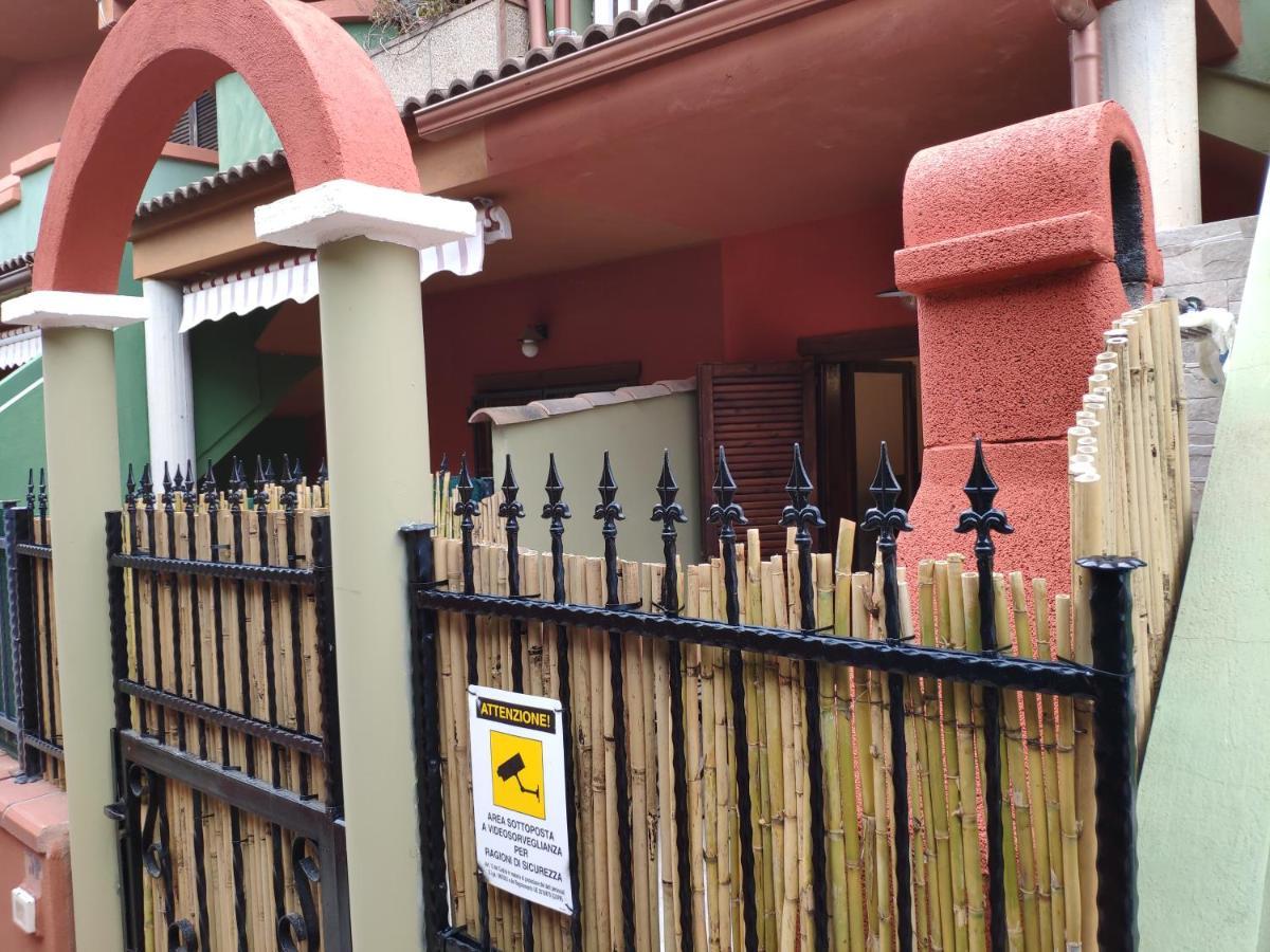 La Casa Dei Poeti Villa Villasimius Bagian luar foto