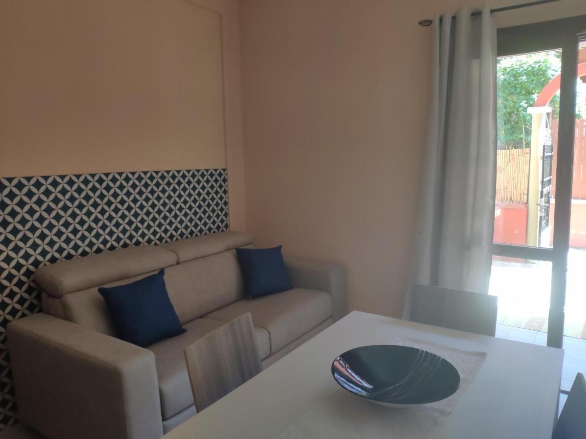 La Casa Dei Poeti Villa Villasimius Bagian luar foto