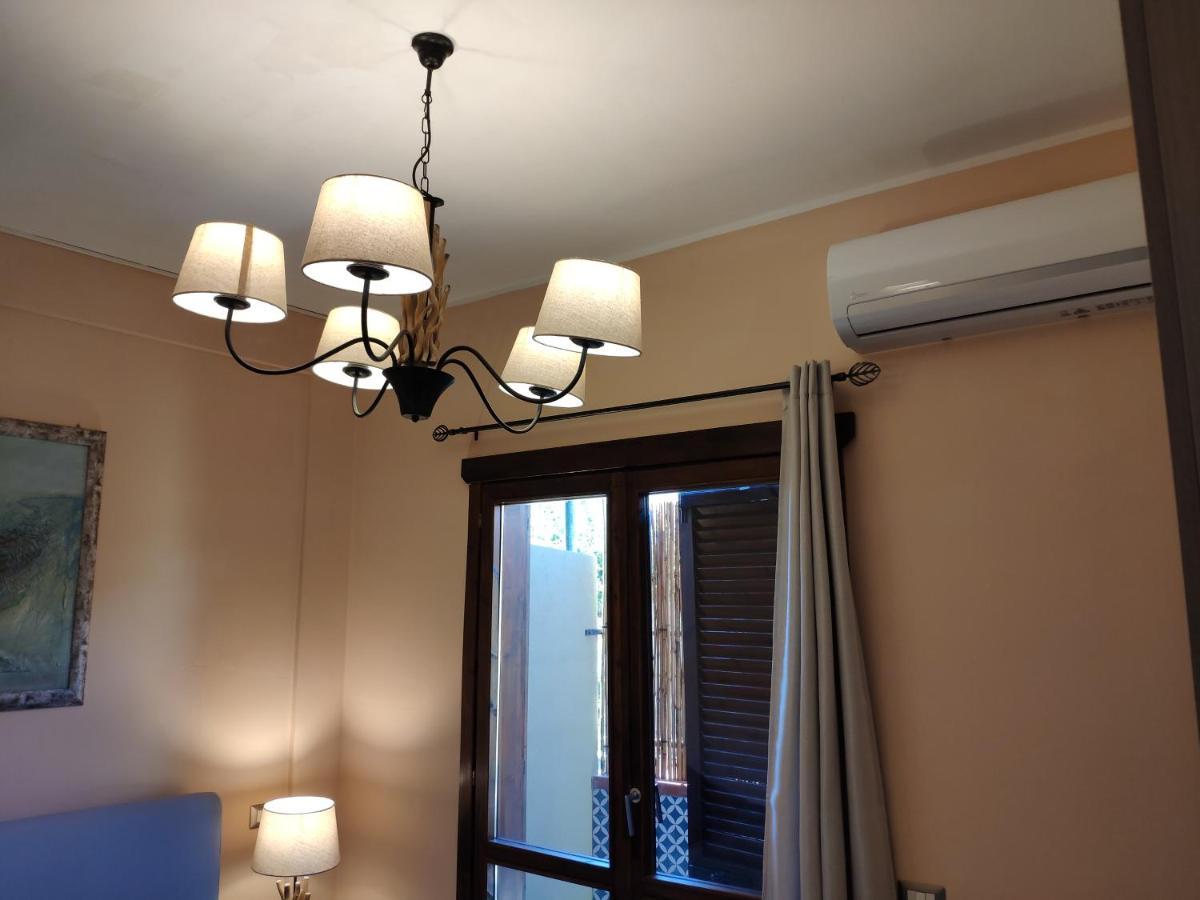 La Casa Dei Poeti Villa Villasimius Bagian luar foto