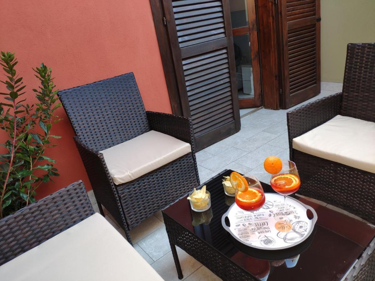 La Casa Dei Poeti Villa Villasimius Bagian luar foto