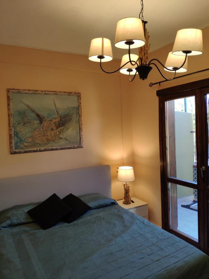 La Casa Dei Poeti Villa Villasimius Bagian luar foto